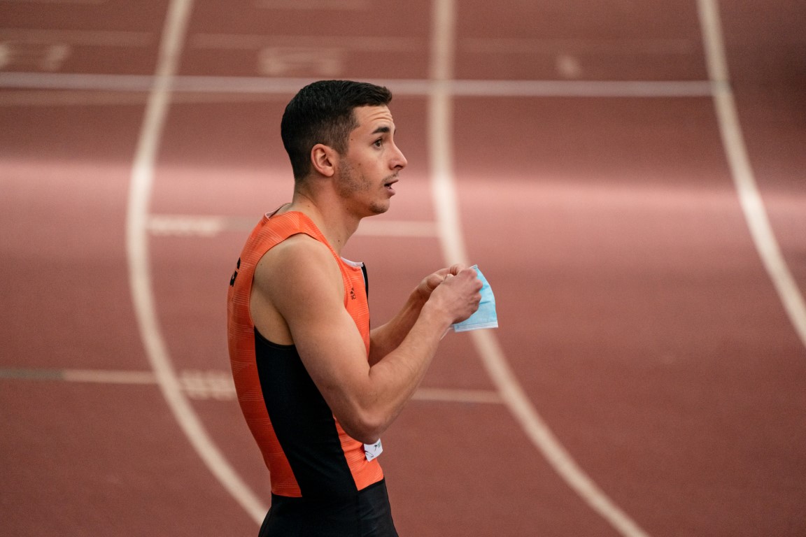Julio Arenas durante una competición de la temporada - GO fit Athletics